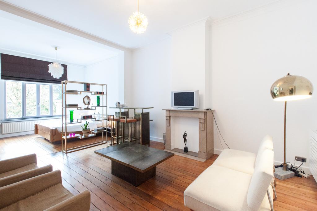 B&B Quatre20Cinq Antwerpen Eksteriør bilde